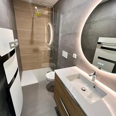 Juan Les Pins - Individual - 8 People Villa
